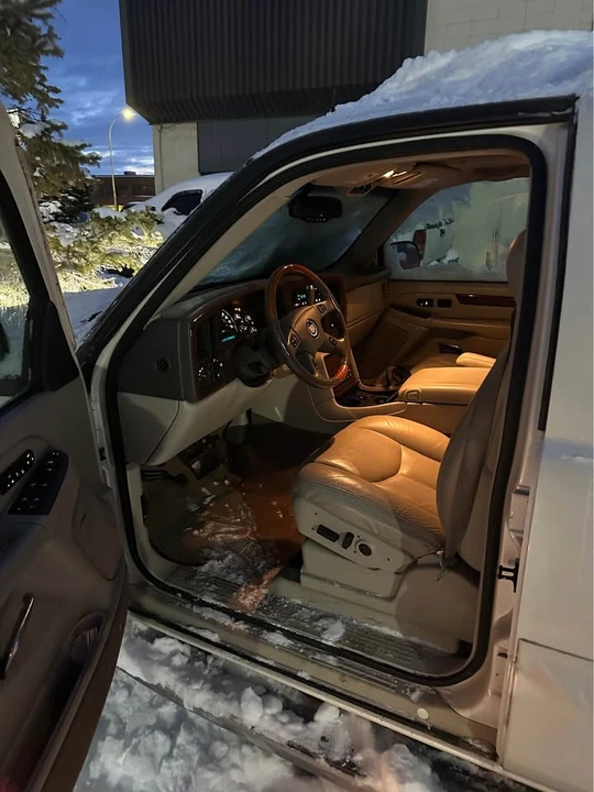 2003 Cadillac Escalade & EXT 2nd Gen - Image 10 of 15