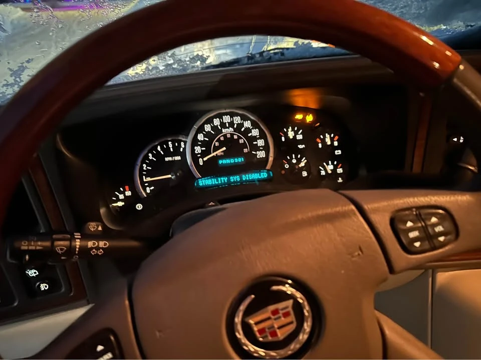 2003 Cadillac Escalade & EXT 2nd Gen - Image 9 of 15