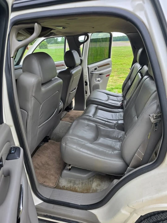 2003 Cadillac Escalade & EXT 2nd Gen - Image 7 of 10