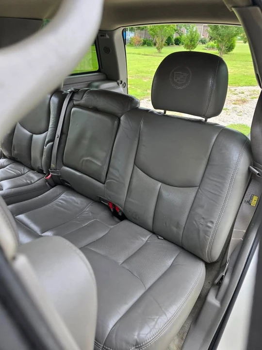 2003 Cadillac Escalade & EXT 2nd Gen - Image 9 of 10