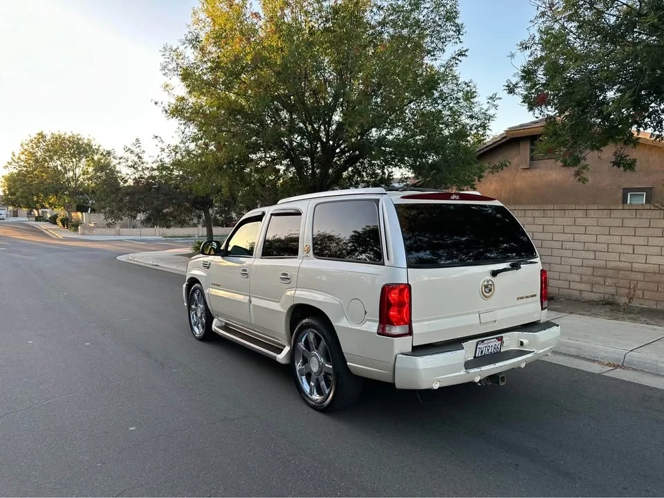2003 Cadillac Escalade & EXT 2nd Gen - Image 3 of 13