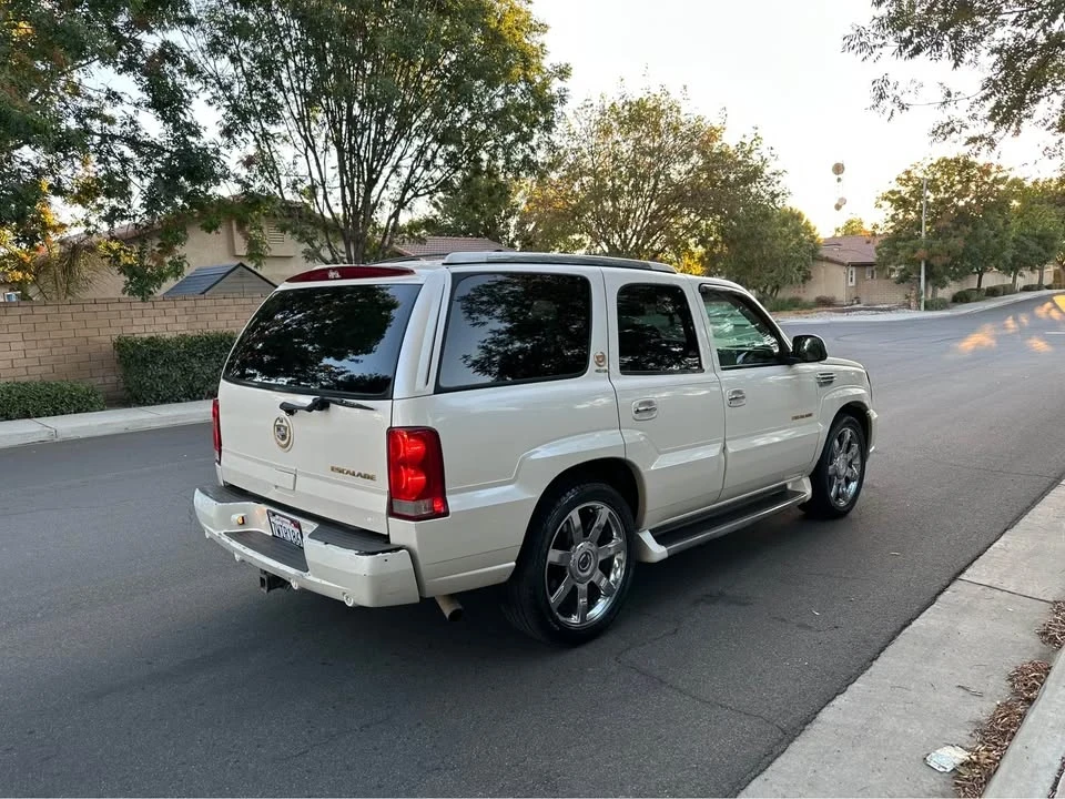 2003 Cadillac Escalade & EXT 2nd Gen - Image 4 of 13