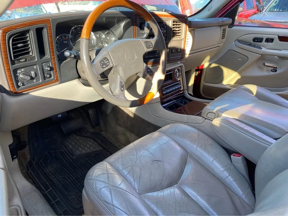 2003 Cadillac Escalade & EXT 2nd Gen - Image 5 of 9