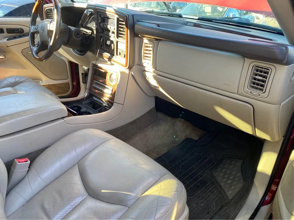 2003 Cadillac Escalade & EXT 2nd Gen - Image 6 of 9