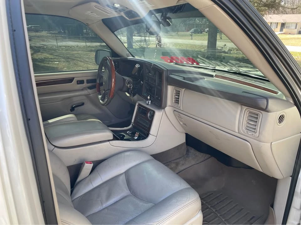 2003 Cadillac Escalade & EXT 2nd Gen - Image 5 of 10