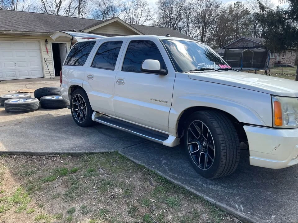 2003 Cadillac Escalade & EXT 2nd Gen - Image 8 of 10