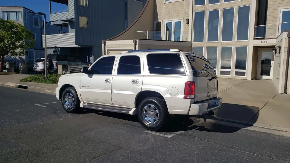 2003 Cadillac Escalade & EXT 2nd Gen - Image 2 of 7