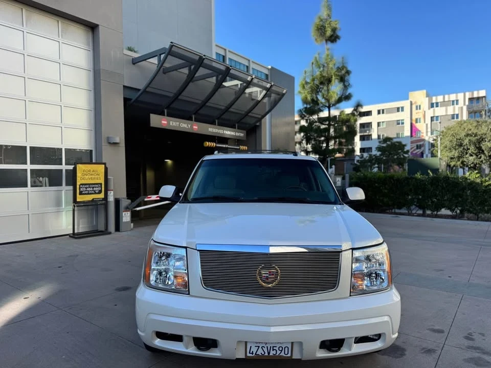 2003 Cadillac Escalade & EXT 2nd Gen - Image 2 of 14