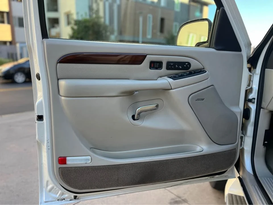 2003 Cadillac Escalade & EXT 2nd Gen - Image 6 of 14