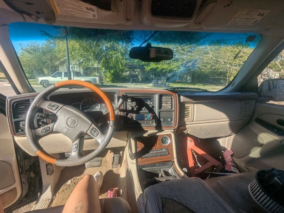 2003 Cadillac Escalade & EXT 2nd Gen - Image 8 of 9