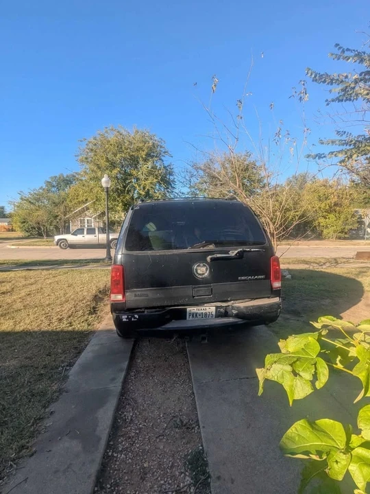 2003 Cadillac Escalade & EXT 2nd Gen - Image 5 of 9