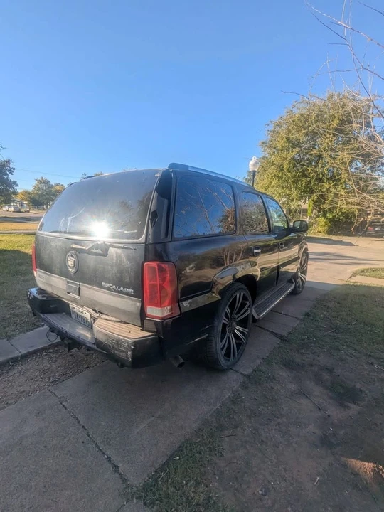 2003 Cadillac Escalade & EXT 2nd Gen - Image 4 of 9