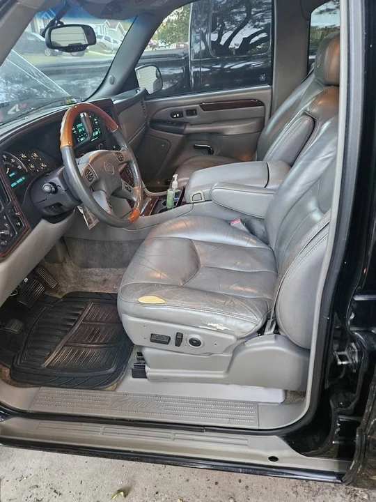 2003 Cadillac Escalade & EXT 2nd Gen - Image 6 of 11