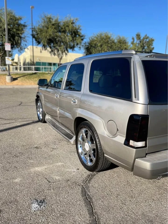 2003 Cadillac Escalade & EXT 2nd Gen - Image 4 of 11