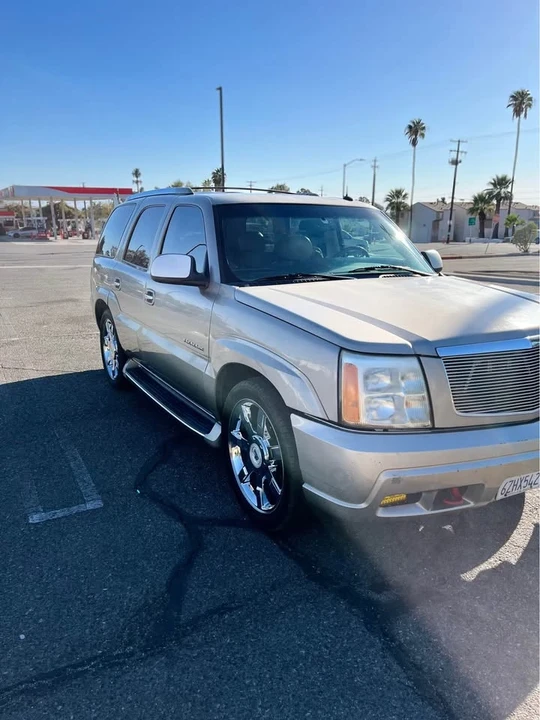 2003 Cadillac Escalade & EXT 2nd Gen - Image 2 of 11