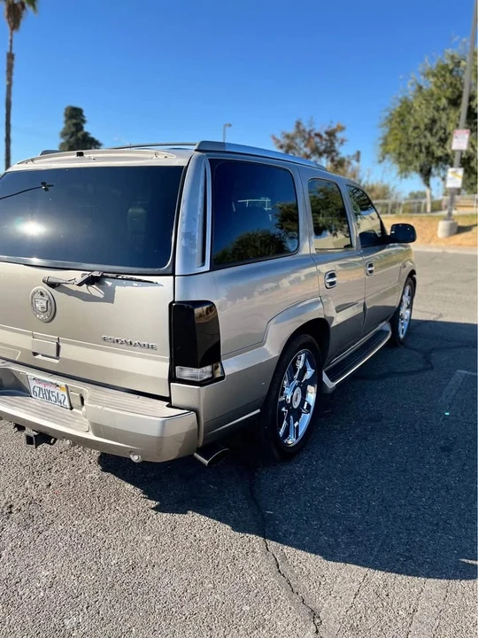 2003 Cadillac Escalade & EXT 2nd Gen - Image 3 of 11