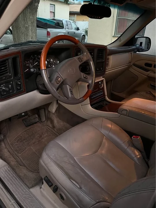 2003 Cadillac Escalade & EXT 2nd Gen - Image 10 of 11