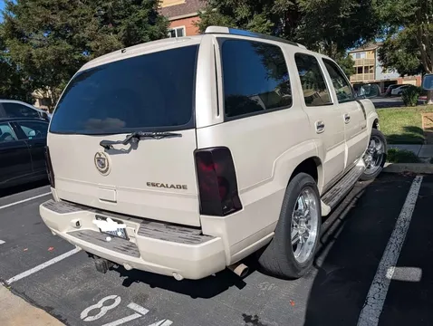 2003 Cadillac Escalade Premium Sport Utility 4D