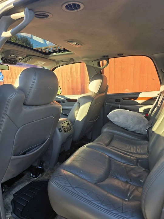 2003 Cadillac Escalade & EXT 2nd Gen - Image 3 of 11