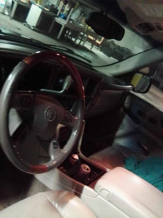 2003 Cadillac Escalade & EXT 2nd Gen - Image 4 of 8