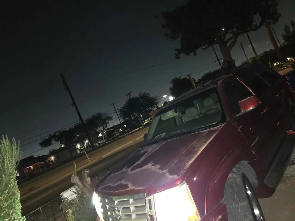 2003 Cadillac Escalade & EXT 2nd Gen - Image 2 of 4