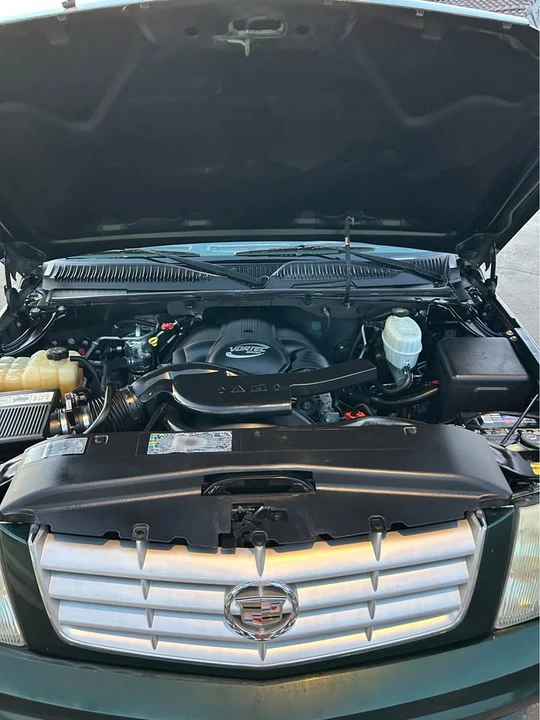 2003 Cadillac Escalade & EXT 2nd Gen - Image 4 of 14