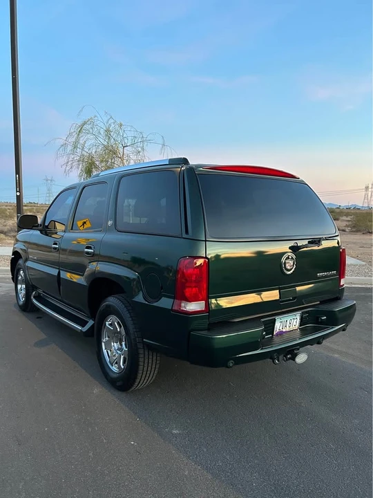2003 Cadillac Escalade & EXT 2nd Gen - Image 2 of 14