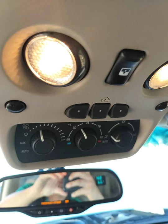 2003 Cadillac Escalade & EXT 2nd Gen - Image 8 of 8