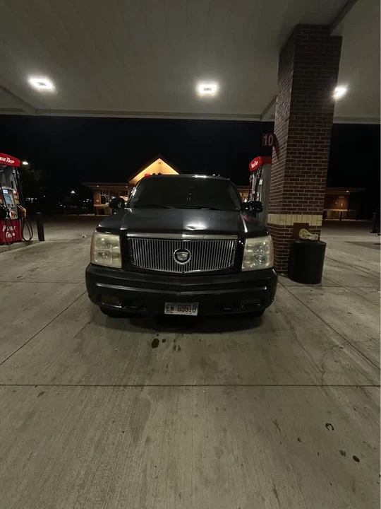 2003 Cadillac Escalade & EXT 2nd Gen - Image 2 of 6