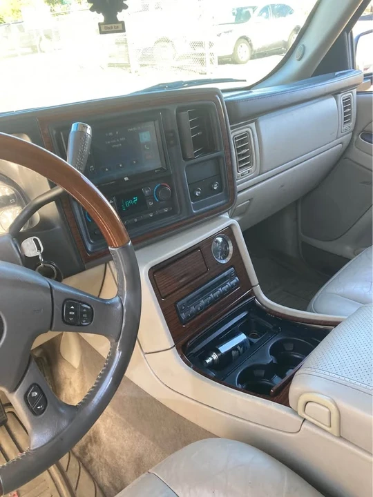 2003 Cadillac Escalade & EXT 2nd Gen - Image 7 of 10