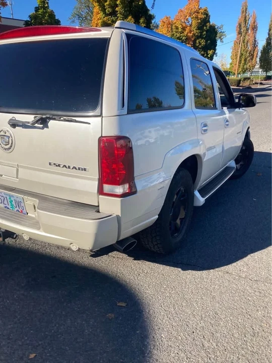 2003 Cadillac Escalade & EXT 2nd Gen - Image 3 of 10