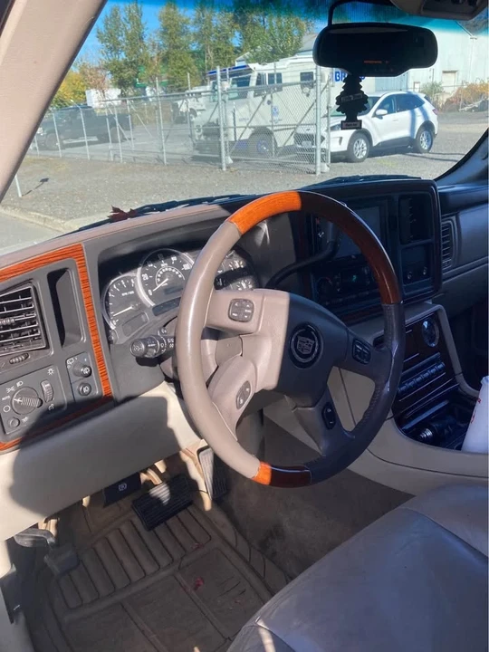 2003 Cadillac Escalade & EXT 2nd Gen - Image 5 of 10