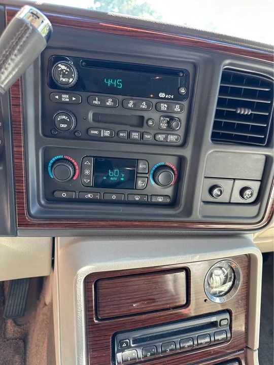 2003 Cadillac Escalade & EXT 2nd Gen - Image 15 of 19