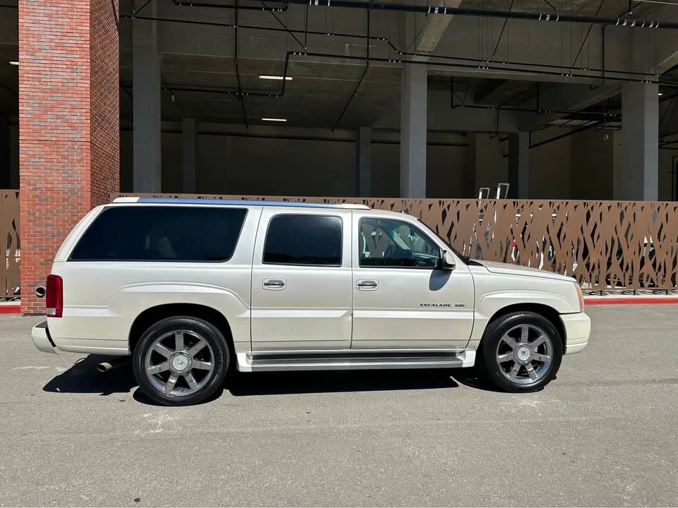 2003 Cadillac Escalade & EXT 2nd Gen - Image 7 of 19
