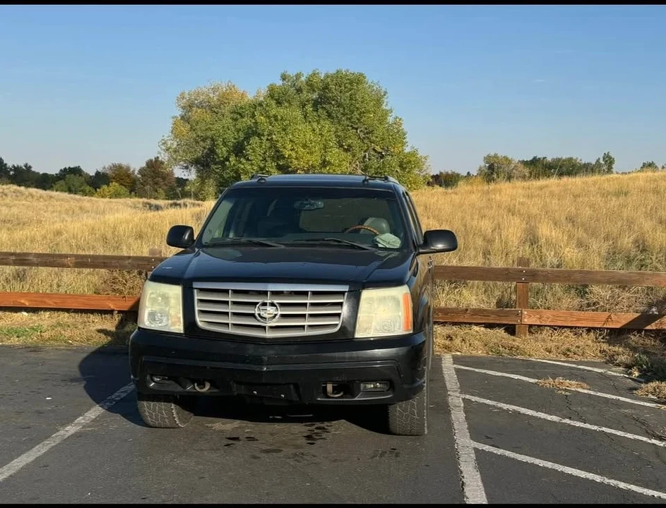 2003 Cadillac Escalade & EXT 2nd Gen - Image 3 of 6