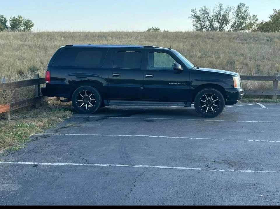 2003 Cadillac Escalade & EXT 2nd Gen - Image 6 of 6
