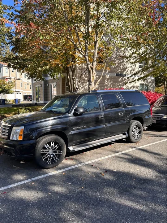2003 Cadillac Escalade & EXT 2nd Gen - Image 2 of 8