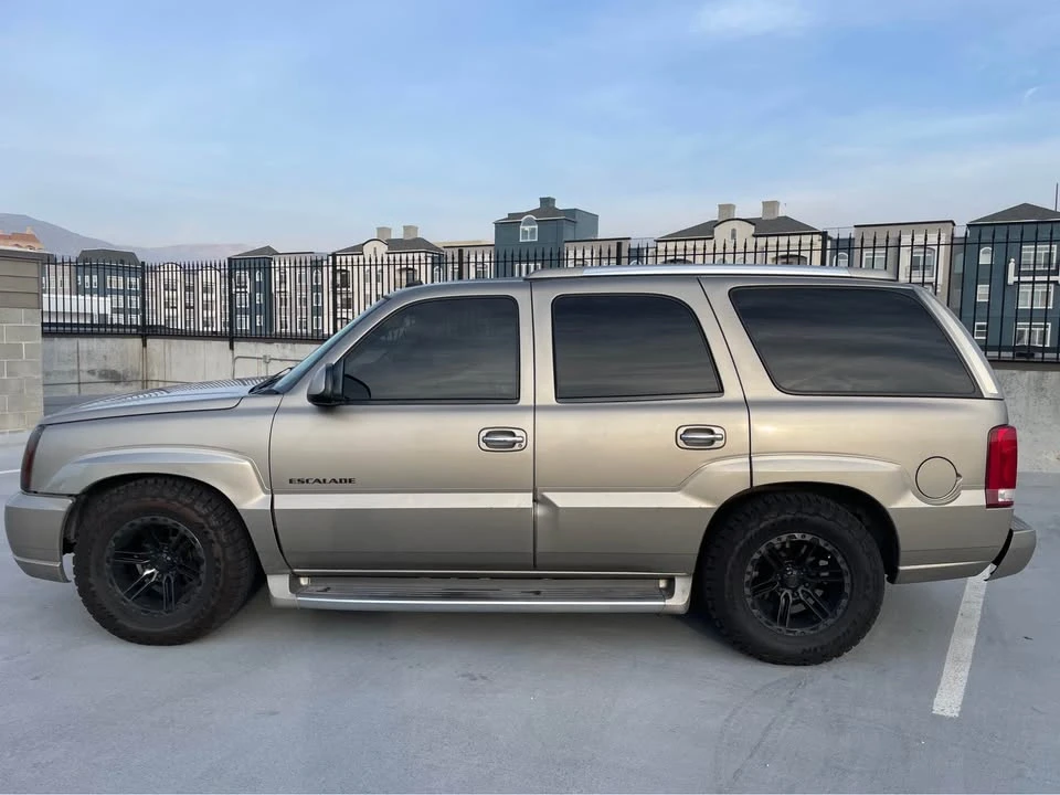 2003 Cadillac Escalade & EXT 2nd Gen - Image 4 of 10
