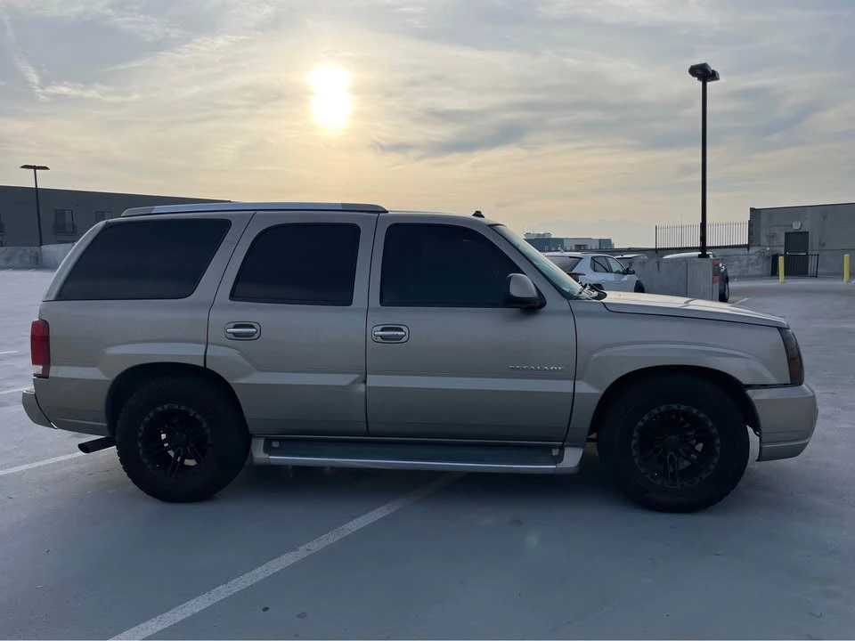 2003 Cadillac Escalade & EXT 2nd Gen - Image 3 of 10