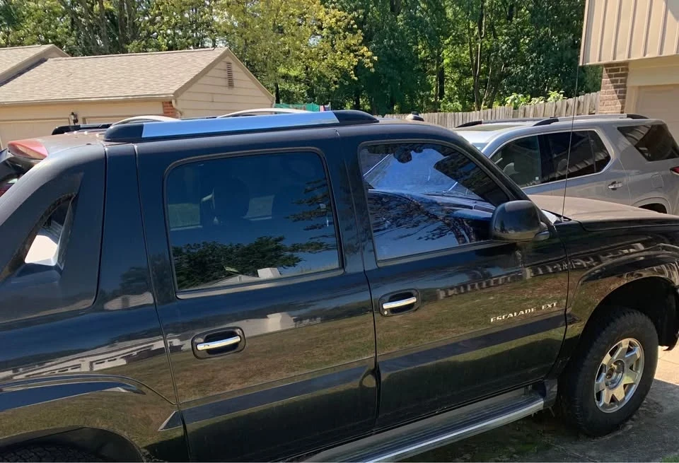 2003 Cadillac Escalade & EXT 2nd Gen - Image 3 of 4