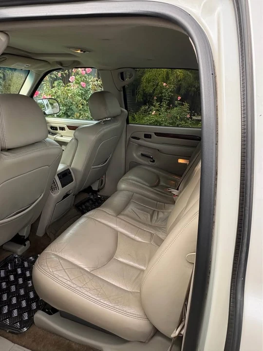 2003 Cadillac Escalade & EXT 2nd Gen - Image 5 of 8