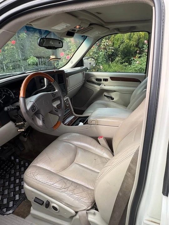 2003 Cadillac Escalade & EXT 2nd Gen - Image 6 of 8