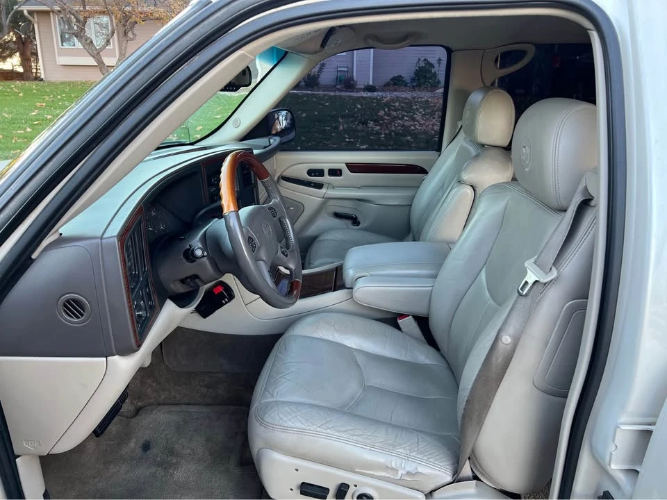 2003 Cadillac Escalade & EXT 2nd Gen - Image 4 of 5