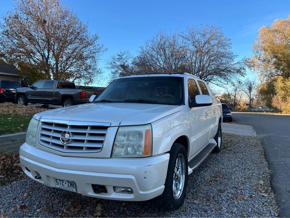 2003 Cadillac Escalade & EXT 2nd Gen - Image 3 of 5