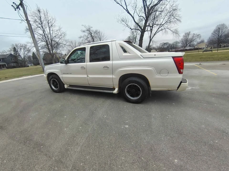 2003 Cadillac Escalade & EXT 2nd Gen - Image 3 of 9