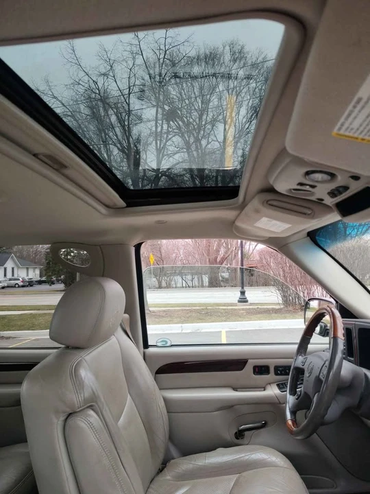 2003 Cadillac Escalade & EXT 2nd Gen - Image 7 of 9