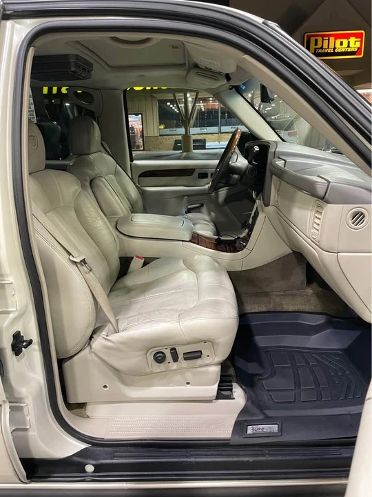 2003 Cadillac Escalade & EXT 2nd Gen - Image 5 of 18