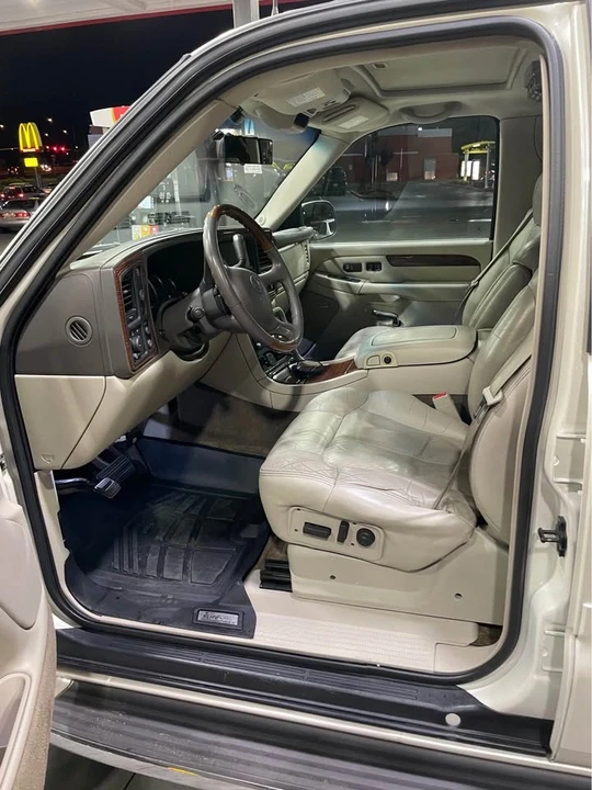 2003 Cadillac Escalade & EXT 2nd Gen - Image 4 of 18