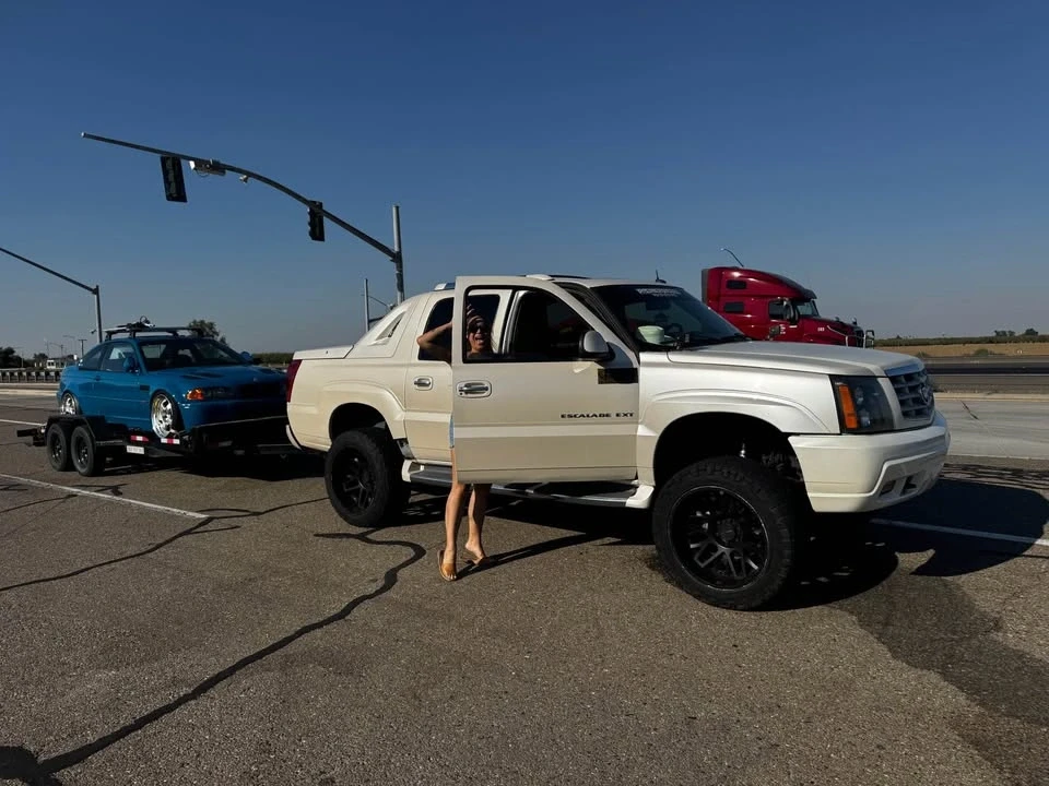 2003 Cadillac Escalade & EXT 2nd Gen - Image 17 of 18