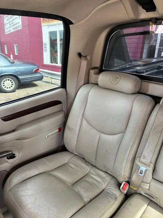 2003 Cadillac Escalade & EXT 2nd Gen - Image 8 of 9